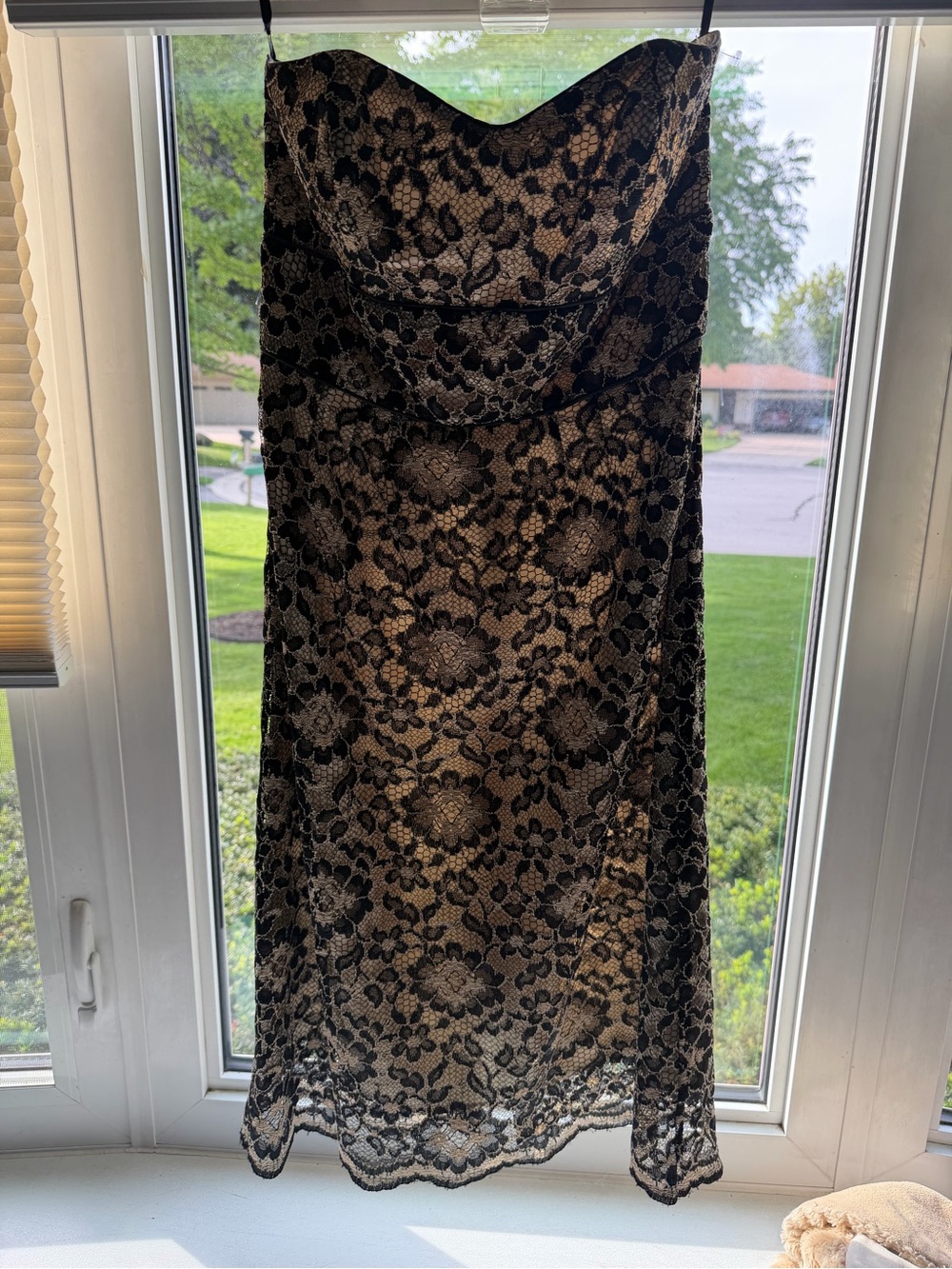 Molly Black Lace Midi Skirt - Elegant Floral Lace
